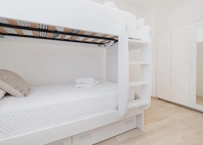 Moderno Apartamento Urbano En Barrio Historico 2ºi
